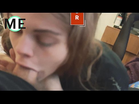 ❤️ Πούτσος στο λαιμό της, σκισμένο καλσόν και σκισμένα τακούνια ❌ Χάρντκορ πορνό ❤